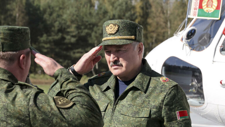 Az ellenőrzést a fehérorosz Biztonsági Tanács titkársága felügyeli.