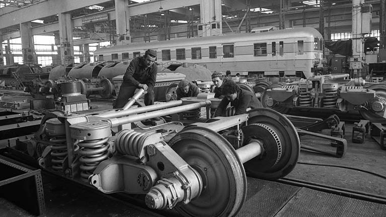 Magyar mozdonyt a magyar vasútnak!