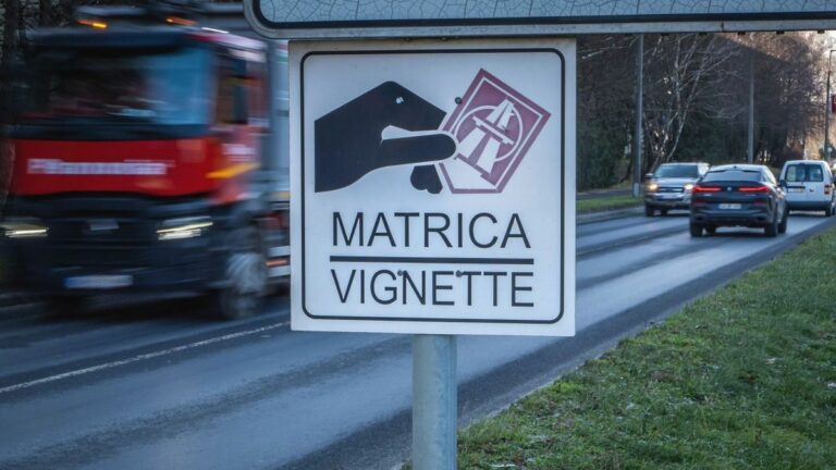 4,3 százalékkal emelkednek az autópálya-matrica árak 2026-ban. Forrás: MW archívum