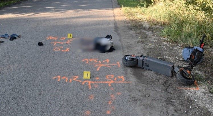 Elektromos rolleres ütött el egy őzet, mindketten meghaltak a balesetben Forrás: Pest vármegyei rendőrség hivatalos Facebook-oldala