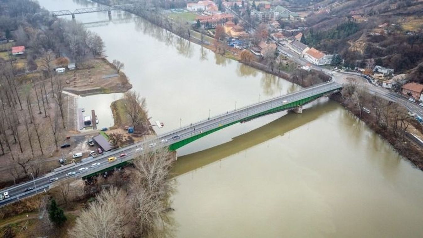 A tokaji hídat is tehermentesítené a meghosszabbított 39-es út