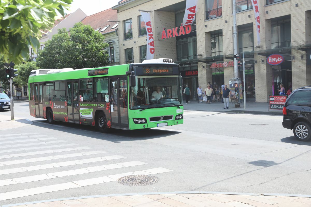 Az új pécsi buszmenetrend október 4-től érvényes, de nincs meglepetés: járatcsökkentés történik