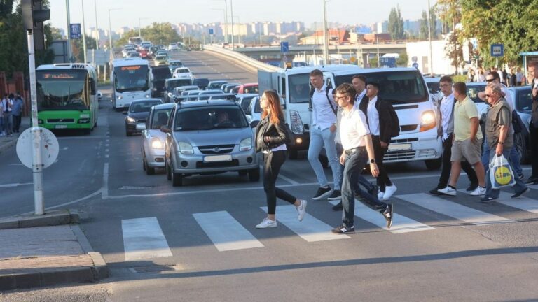 Ideiglenes forgalomkorlátozásra kell számítani Pécs több pontján október 11-én délelőtt.