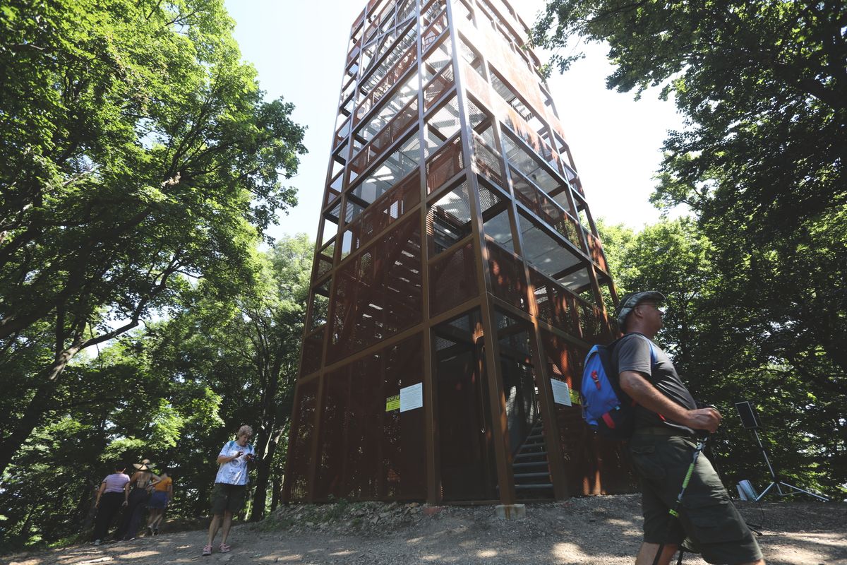 Hatalmas fölénnyel lett 2025-ben a Zengő-kilátó az Év Kilátója! Fotó: Laufer László