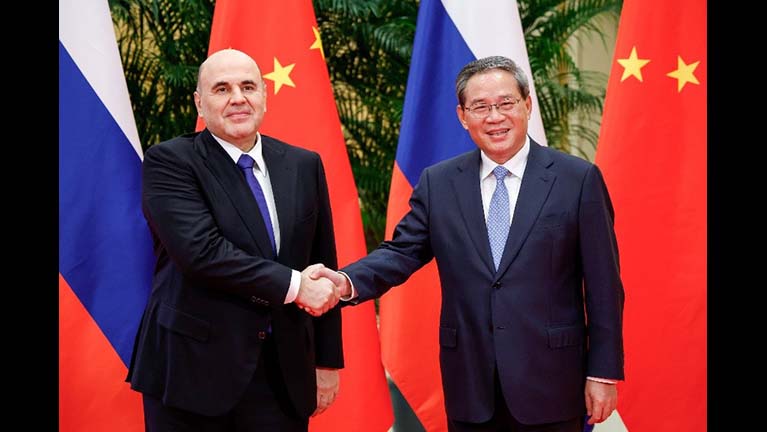 Az orosz-kínai szövetség nélkül nincs világbéke