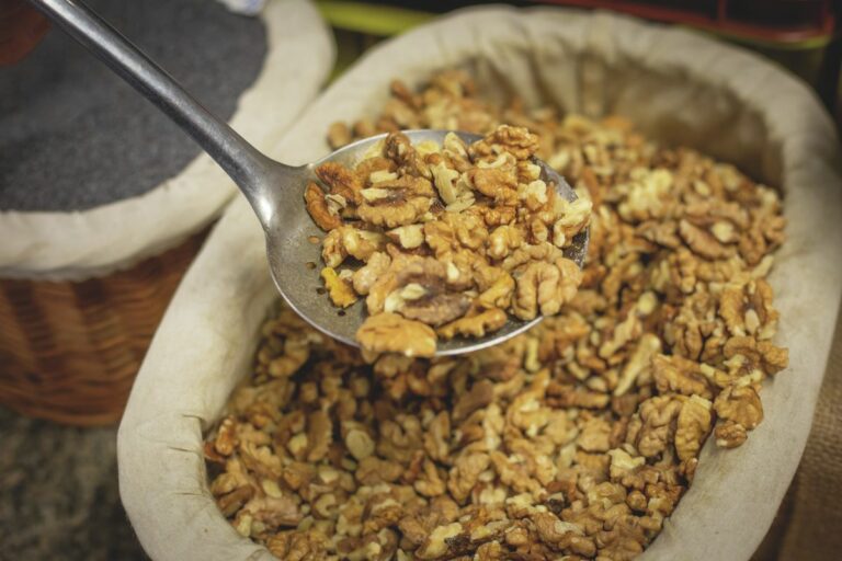 Versenyképesebb diótermesztés kell, hogy legyen elegendő hazai dióbél Fotó: Matey István