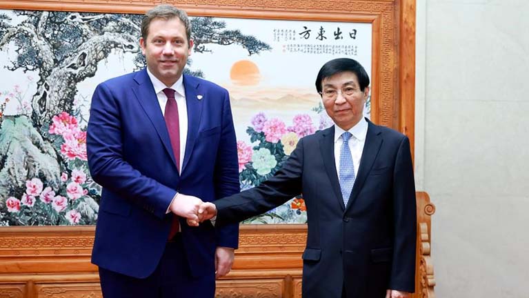 Dörgölődznek a németek