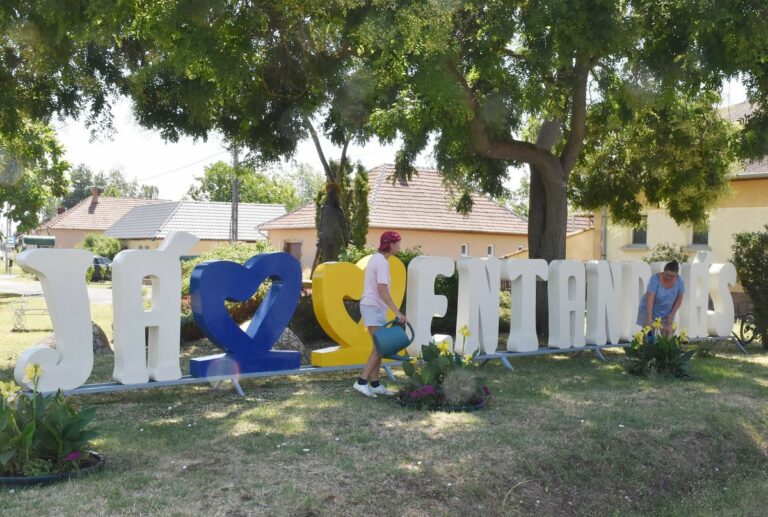 Új rendeletet hoztak a helyi önazonosság védelme jegyében. Decembertől nem vásárolhat bárki ingatlant Jászszentandráson. Fotó: Archív Pesti József