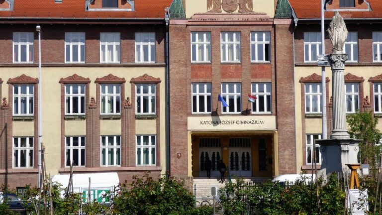 Kecskemétről hárman kerültek be a HVG TOP 100 gimnáziumai közé, a Katona Gimnázium szerepelt közülük a legjobban Forrás: Facebook
