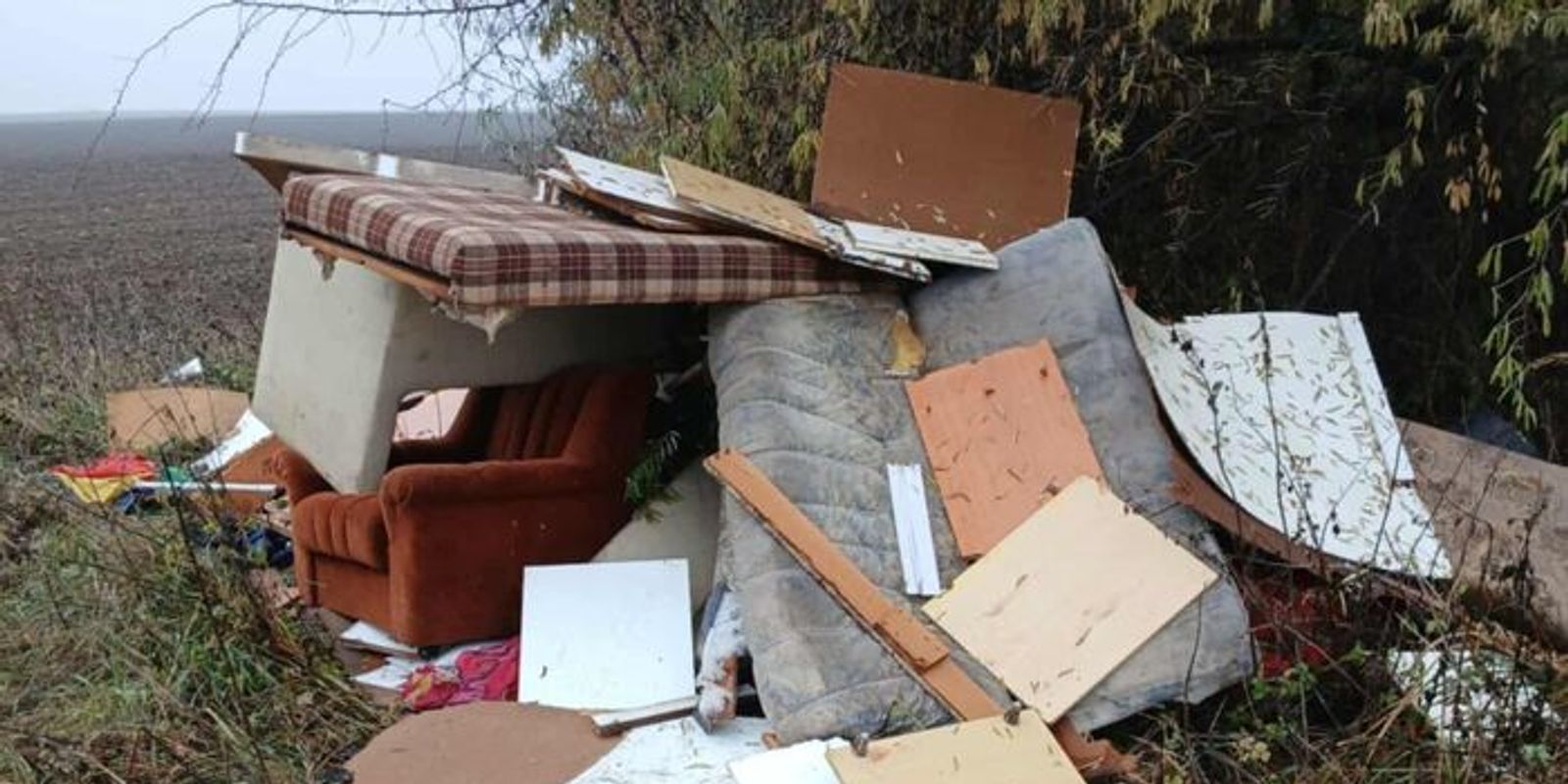 Nemcsak Kislángon probléma az illegális szemétlerakás, hanem országszerte.