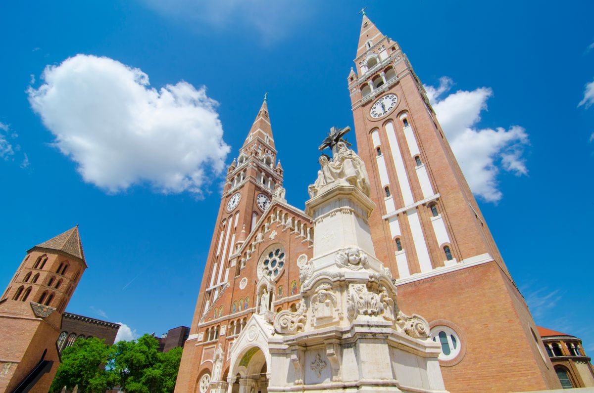 A Klebelsberg Kunó-emlékév keretében avatják nemzeti emlékhellyé a szegedi Dómot és a Dóm teret. Fotó: Shutterstock