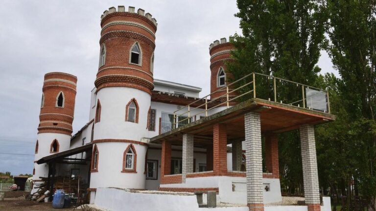 Ismét eladó lett a titokzatos kastély, a röszkei kúria. Archív fotó: Kuklis István.