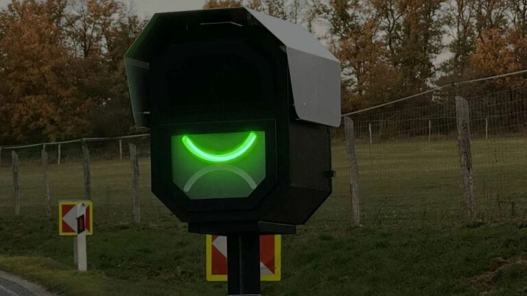 Íme a mosolygós traffipax forrás: Medirlab