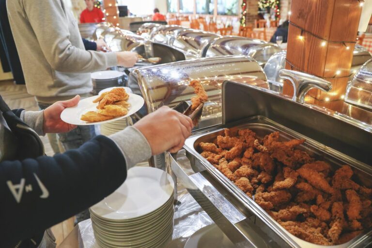 A svédasztal Szegeden is népszerű, különösen ebben az Algyői úti étteremben. Archív Fotó: Karnok Csaba