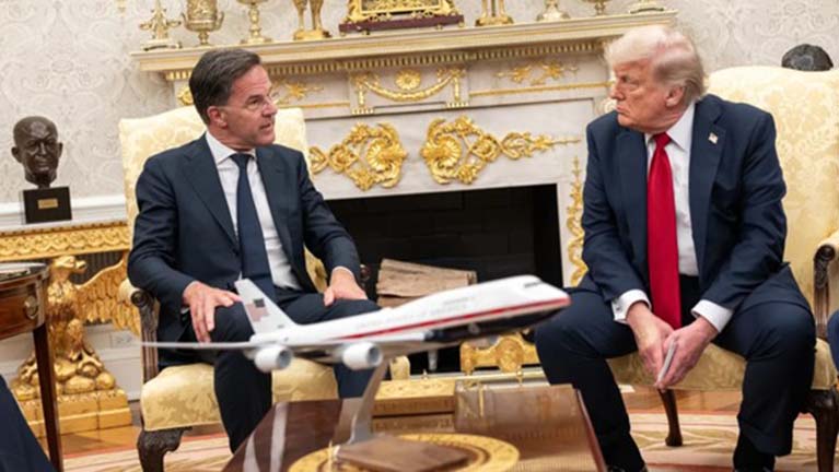 Szemét Rutte, képmutató Trump