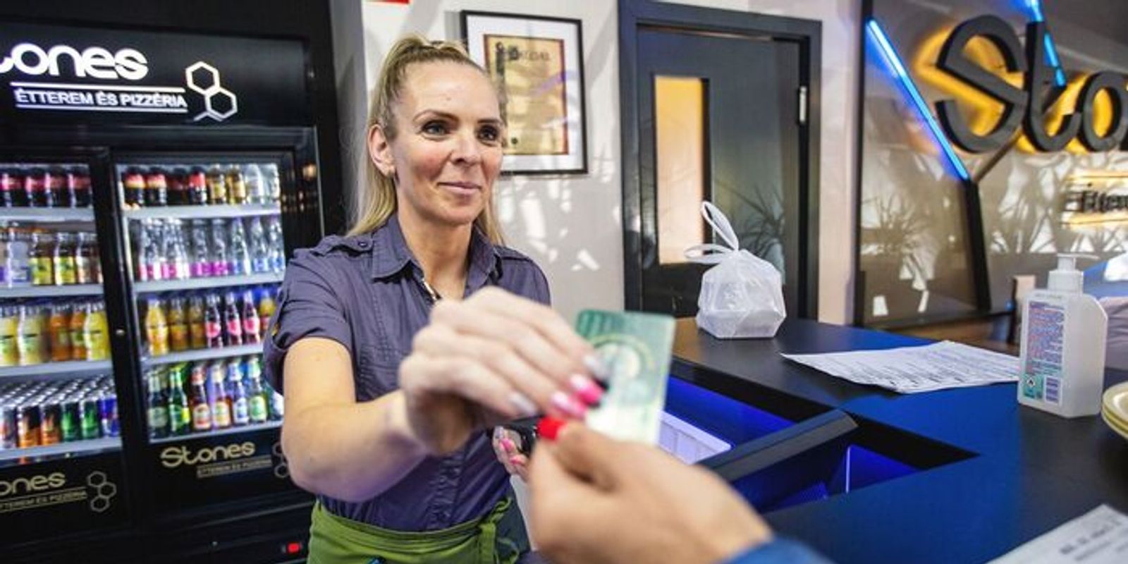 "...újra kiterjesztik a SZÉP-kártya felhasználási körét..."