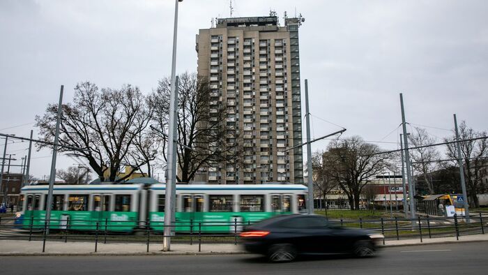 "... a bíróság meghallgatta a vádlottat, aki elismerte bűnösségét..."