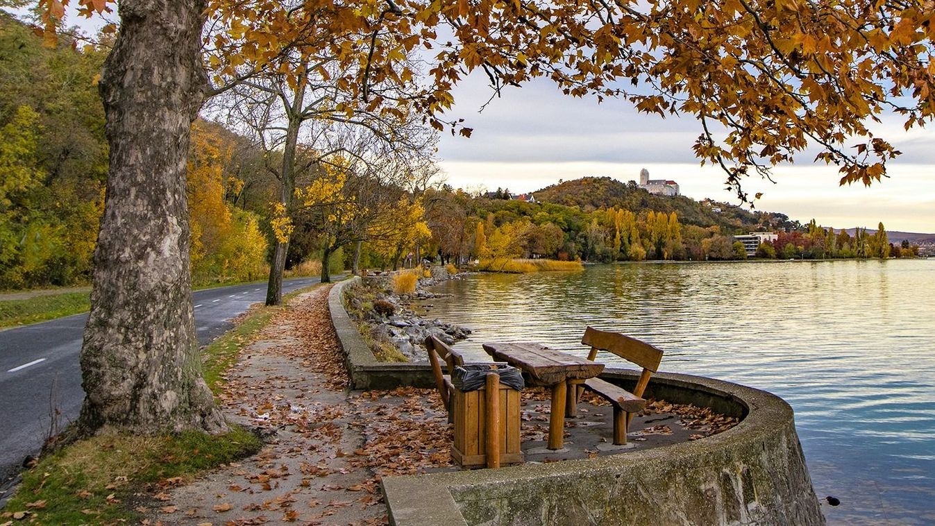 Főként az őszi színekbe borult vidéki tájak vonzották a turistákat a hosszú hétvégén Fotó: Illusztráció: csodalatosbalaton.hu