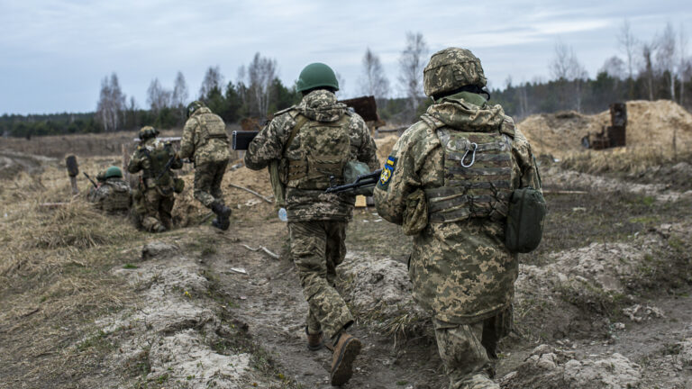 "...a mozgósítás a hadsereg döntése alapján működik, jelenleg havonta körülbelül 30 ezer fő behívásával..."