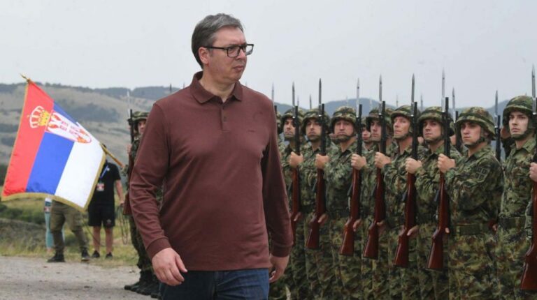 fotó (BETAPHOTO/SZERB ELNÖKSÉG/DIMITRIJE GOLL)