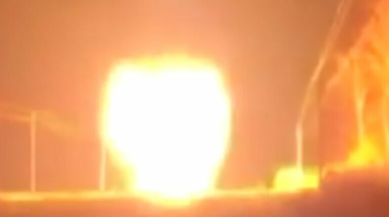 "...a Kyiv Post hírszerzési forrása egyesesen azt mondta: A Barátság kőolajvezeték „továbbra is robbanni és égni fog”. - "