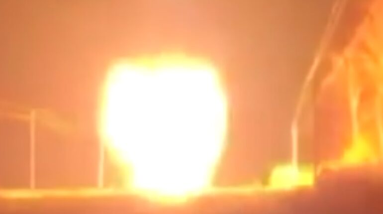 "...a Kyiv Post hírszerzési forrása egyesesen azt mondta: A Barátság kőolajvezeték „továbbra is robbanni és égni fog”. - "