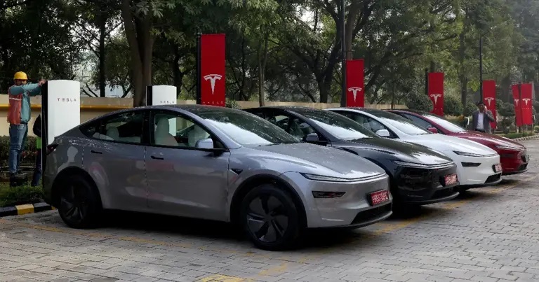 Három hónap múlva megvonhatják a Tesla gyártási és eladási engedélyét Kaliforniában