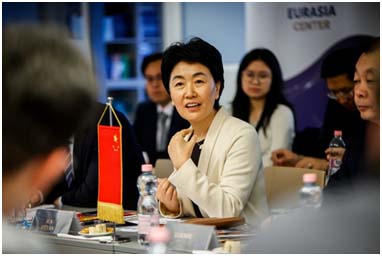 Aa kínai sajátosságú szocializmus eddigi eredményeiből számos tanulságot lehet levonni..."