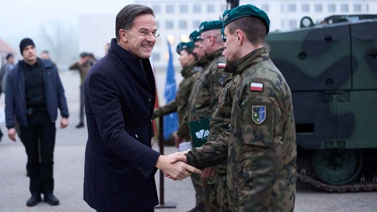 Állítsuk meg a háború bűnöseit!