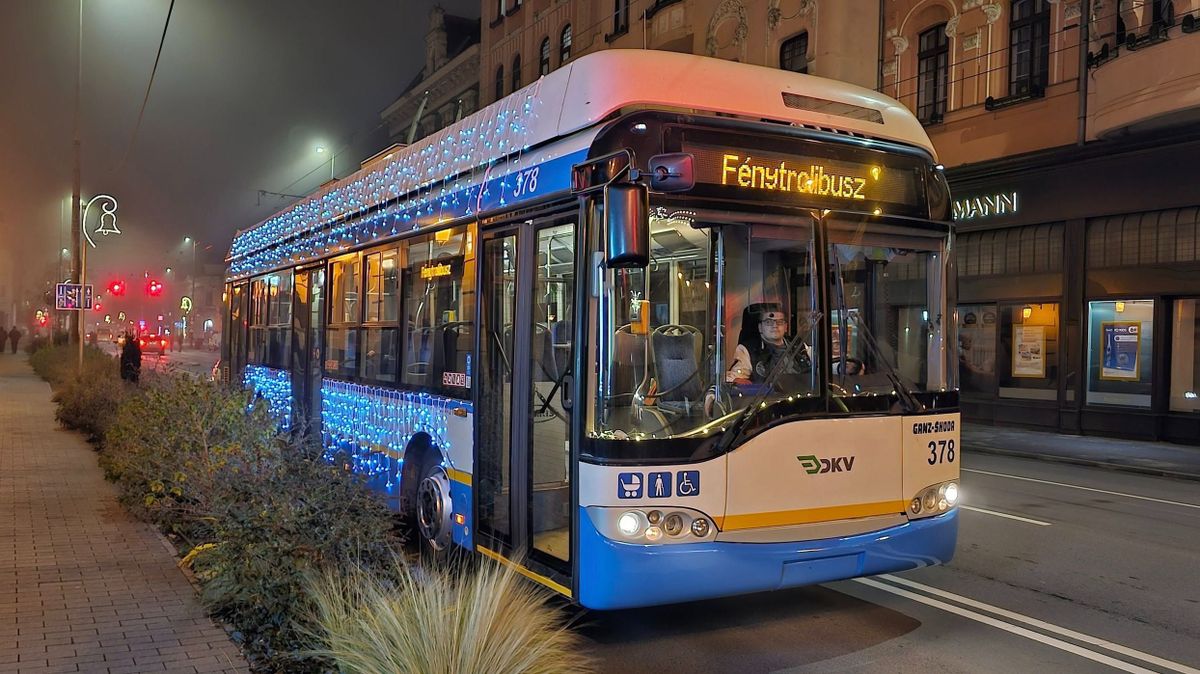 Újabb adventi meglepetéssel rukkolt elő a DKV: érkeznek a fénytrolik Forrás: Facebook / DKV Zrt.
