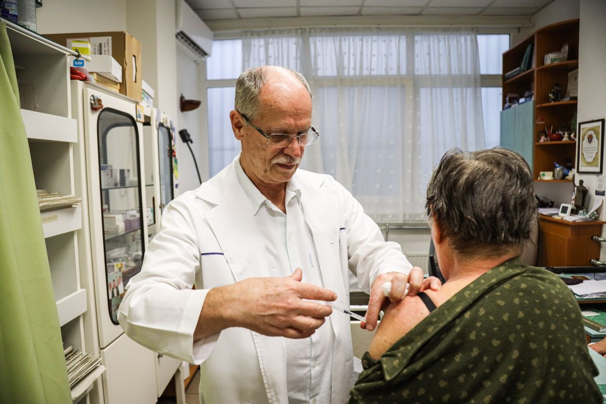 A szuperinfluenza mutálódott vírusa ellen az idei oltás is csak részben nyújt védettséget Fotó: MW-archív