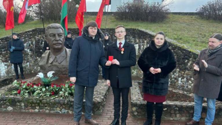 Minszk: megemlékezés Sztálin születésnapján