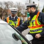 "A helyszínre egy mentőautó és három rendőrautó is kivonult."