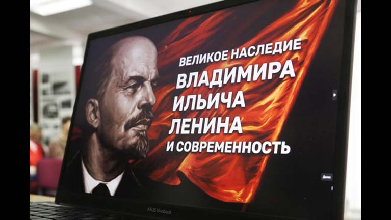 Sohasem csüggedni, sohasem feladni, csak előre!