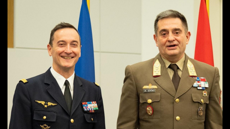 miert-nevet-a-francia-tabornok-es-miert-nem-nevet-a-magyar