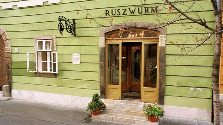 Ruszwurm: Miért nincs értelmes megoldás a buta döntés után?