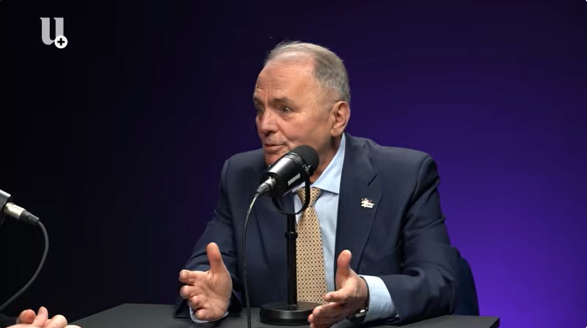 Összeomlás szélén Európa háborúba sodor a NATO - Thürmer Gyula