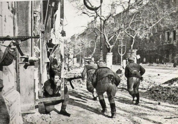 Budapest szabad lett