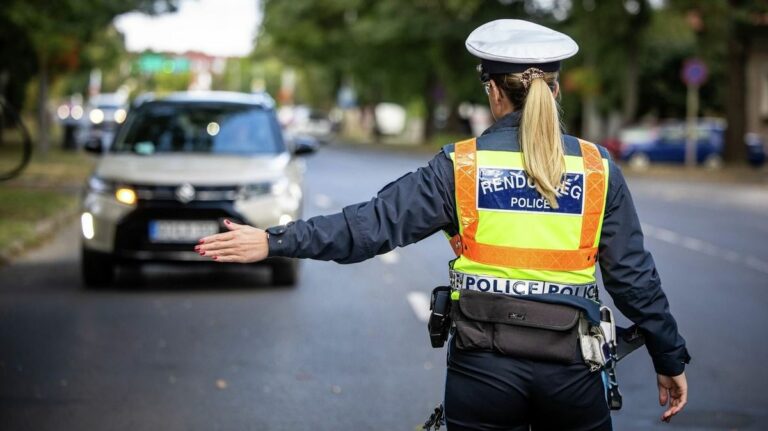 ROADPOL akciót hirdetett a rendőrség, többek között a biztonsági öv kerül előtérbe. Fotó: Bencsik Adam / Forrás: MW