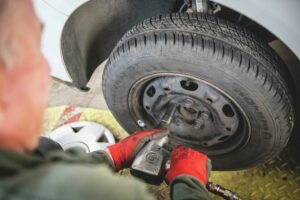 Időben gondoljunk a nyári gumira váltásra – életet menthet! Fotó: MW