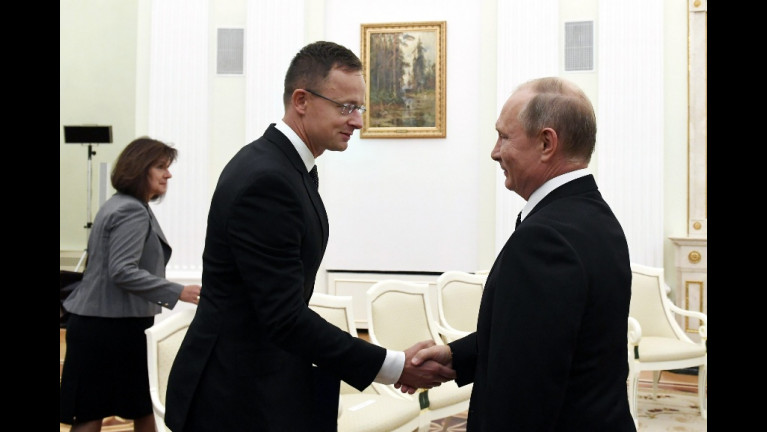 Oroszország segíthet