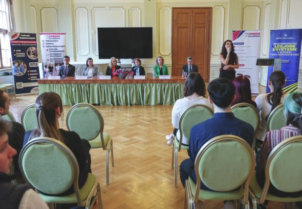 Zirzen Janka ösztöndíjátadó az SZTE Rektori Hivatal dísztermében, ahol a jövő pedagógusai vették át elismerésüket. Fotó: Karnok Csaba