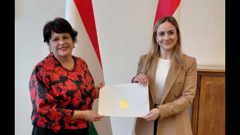 Üdvözöljük a szocialista Kuba új magyarországi nagykövetét