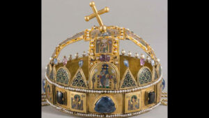 2026: eskü Szent István koronája előtt