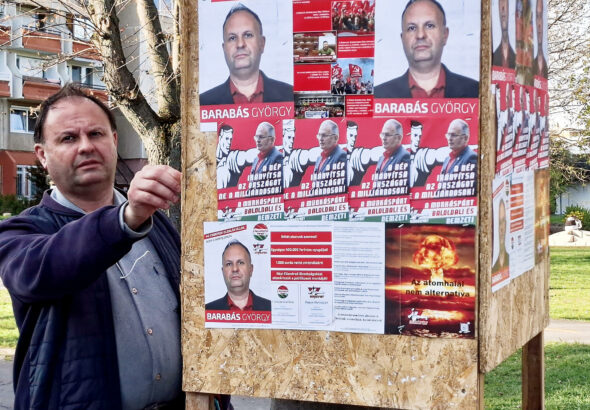 a Szolidaritás Pártja - Munkáspárt jelöltjei viszont javában plakátolnak.
