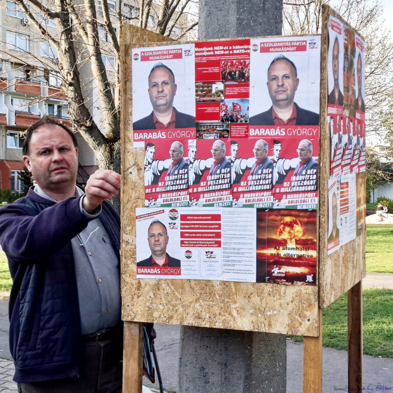 a Szolidaritás Pártja - Munkáspárt jelöltjei viszont javában plakátolnak.
