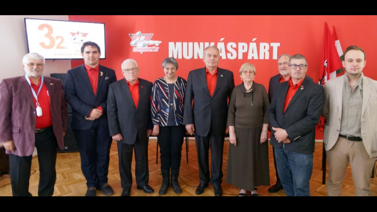 A dolgozó emberekért, a nemzet függetlenségéért és fejlődéséért!