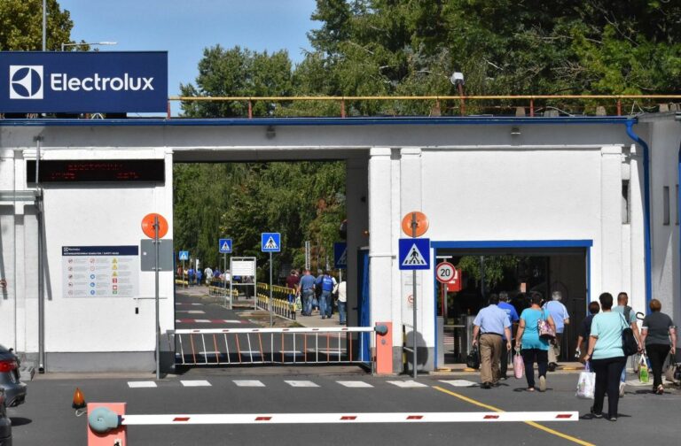 Bezárja egyik gyáregységét az Electrolux, nehéz helyzetben az ott dolgozók Forrás: Szoljon.hu