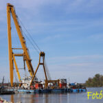 Clark Ádám óriásdaru a Dunán Fotó: IKÉ