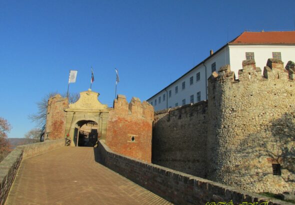 Húsvéti programkavalkád várja a látogatókat a siklósi várban.